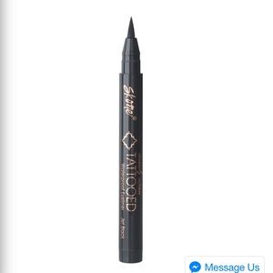 Skone Tattooed eyeliner